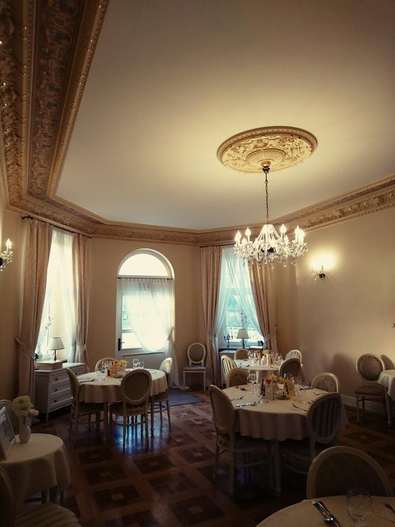 Akacjowy Dwor 3*